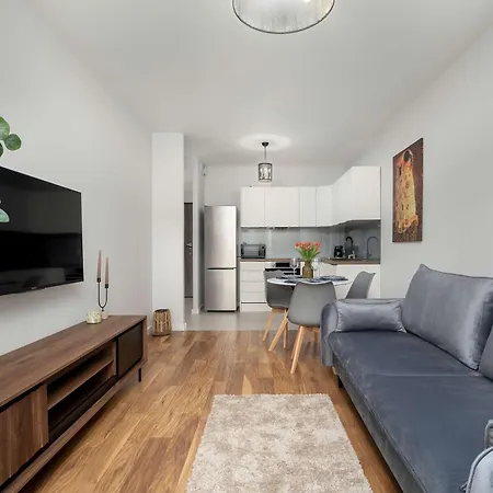 Διαμέρισμα Velvet With Balcony In By Renters Rzeszów