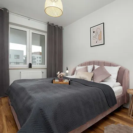 Velvet With Balcony In By Renters