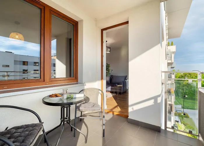 Velvet With Balcony In By Renters Rzeszów